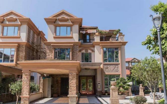 外墻翻新，我選擇的是水包水，色彩逼真酷似大理石的效果